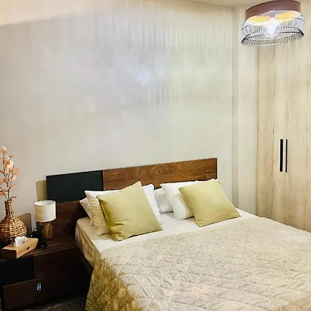Afneios Luxury شقة